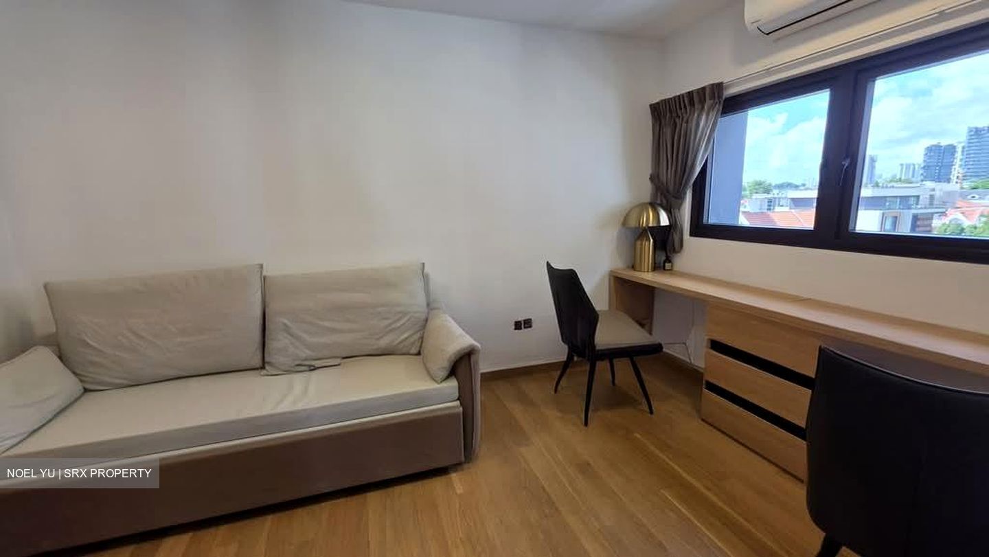 Fernhill Road (D10), Semi-Detached #576744141